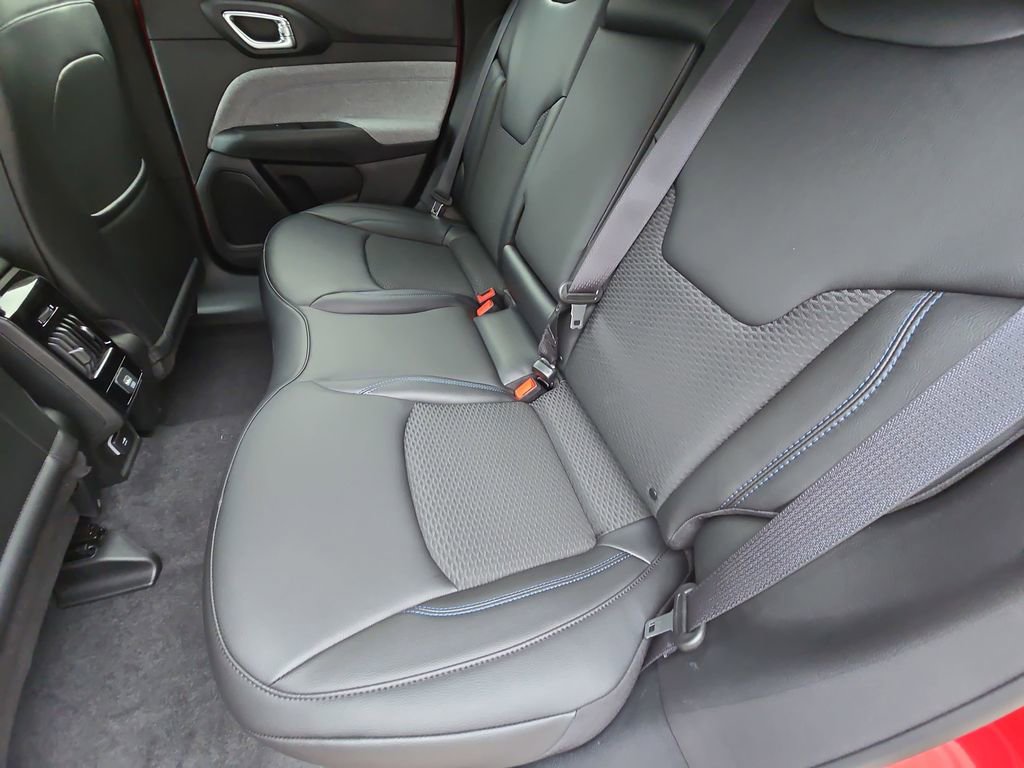 New 2026 Jeep Compass Latitude image 14