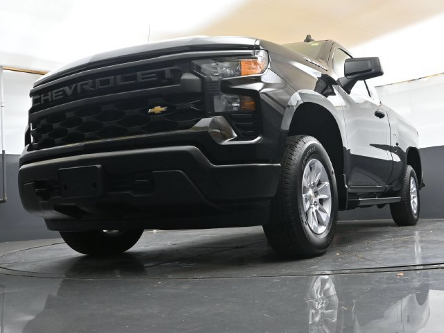Used 2025 Chevrolet Silverado 1500 W/T w/ Trailering Package AWD/4WD image 26