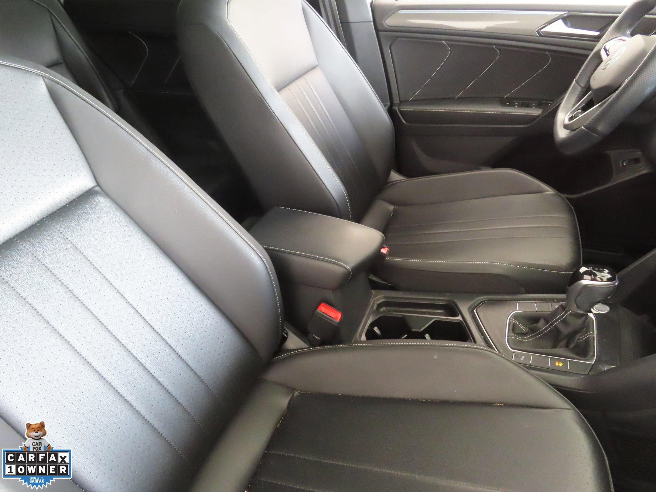 Used 2022 Volkswagen Tiguan SE R-Line FWD image 26