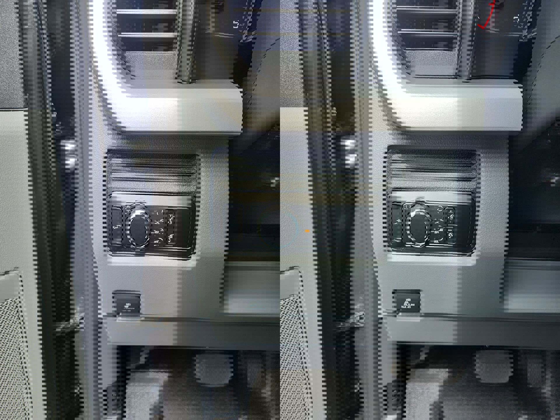 New 2025 Ford F350 XL w/ XL Driver Assist Package image 12