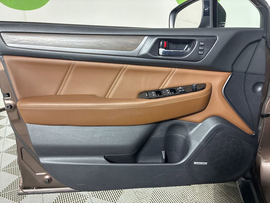 Used 2019 Subaru Outback 2.5i Touring AWD/4WD image 12
