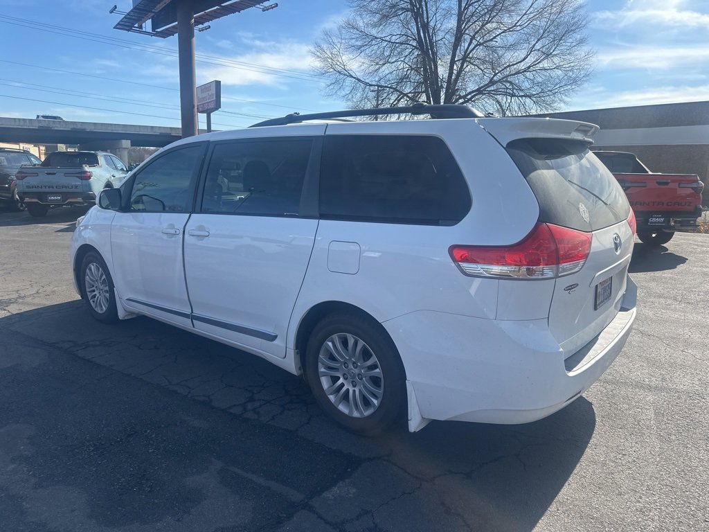 Used 2012 Toyota Sienna image 7