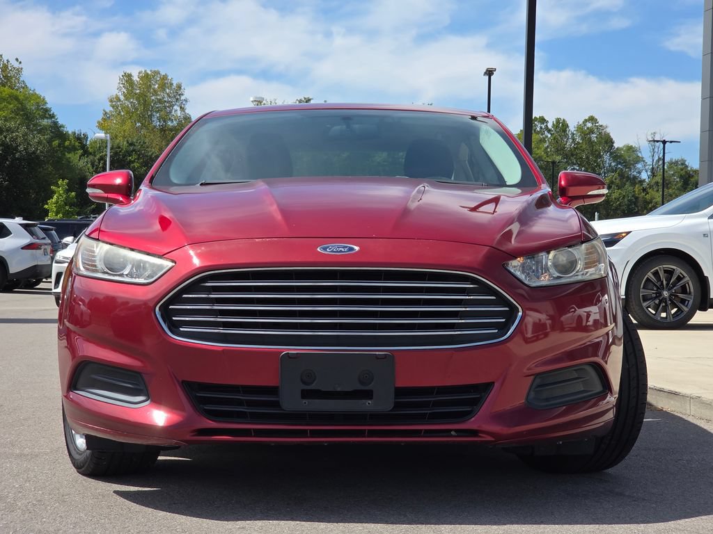 Used 2013 Ford Fusion SE FWD image 3