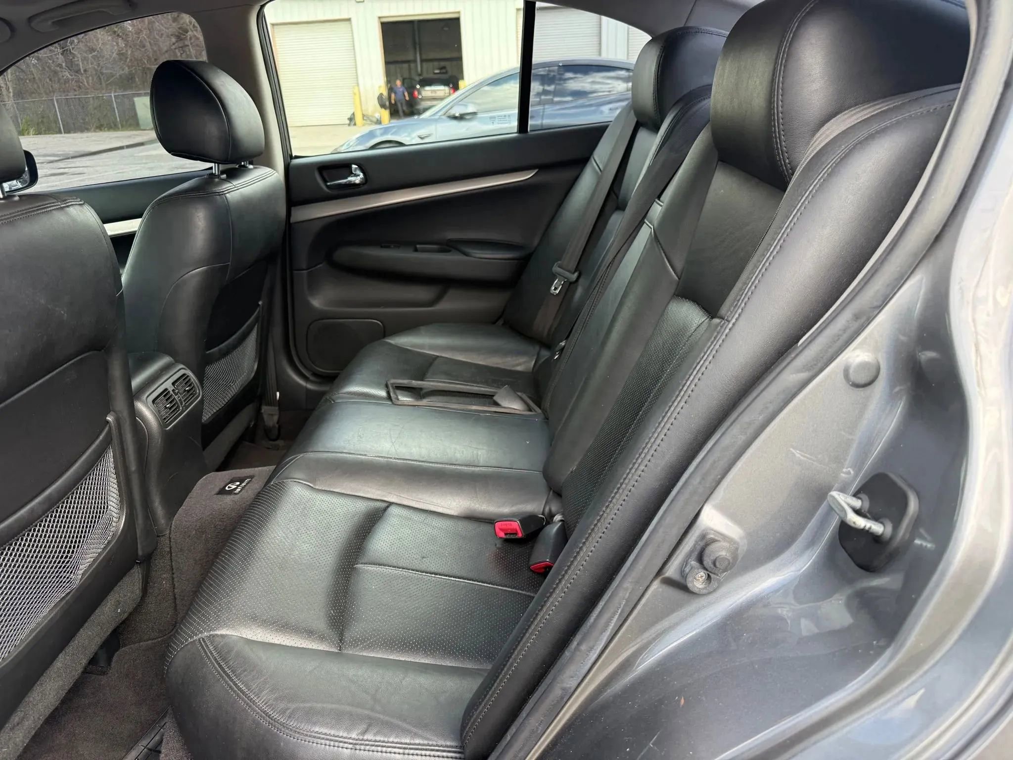 Used 2011 INFINITI G37 x Sedan w/ Premium Pkg image 21