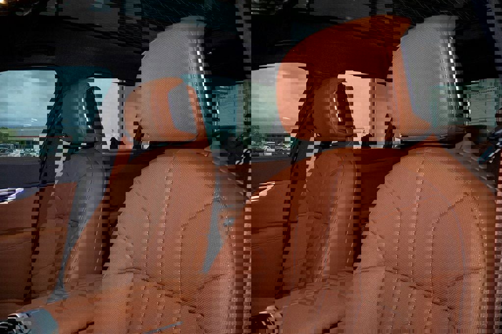 Used 2025 BMW i7 eDrive50 w/ Premium Package image 18