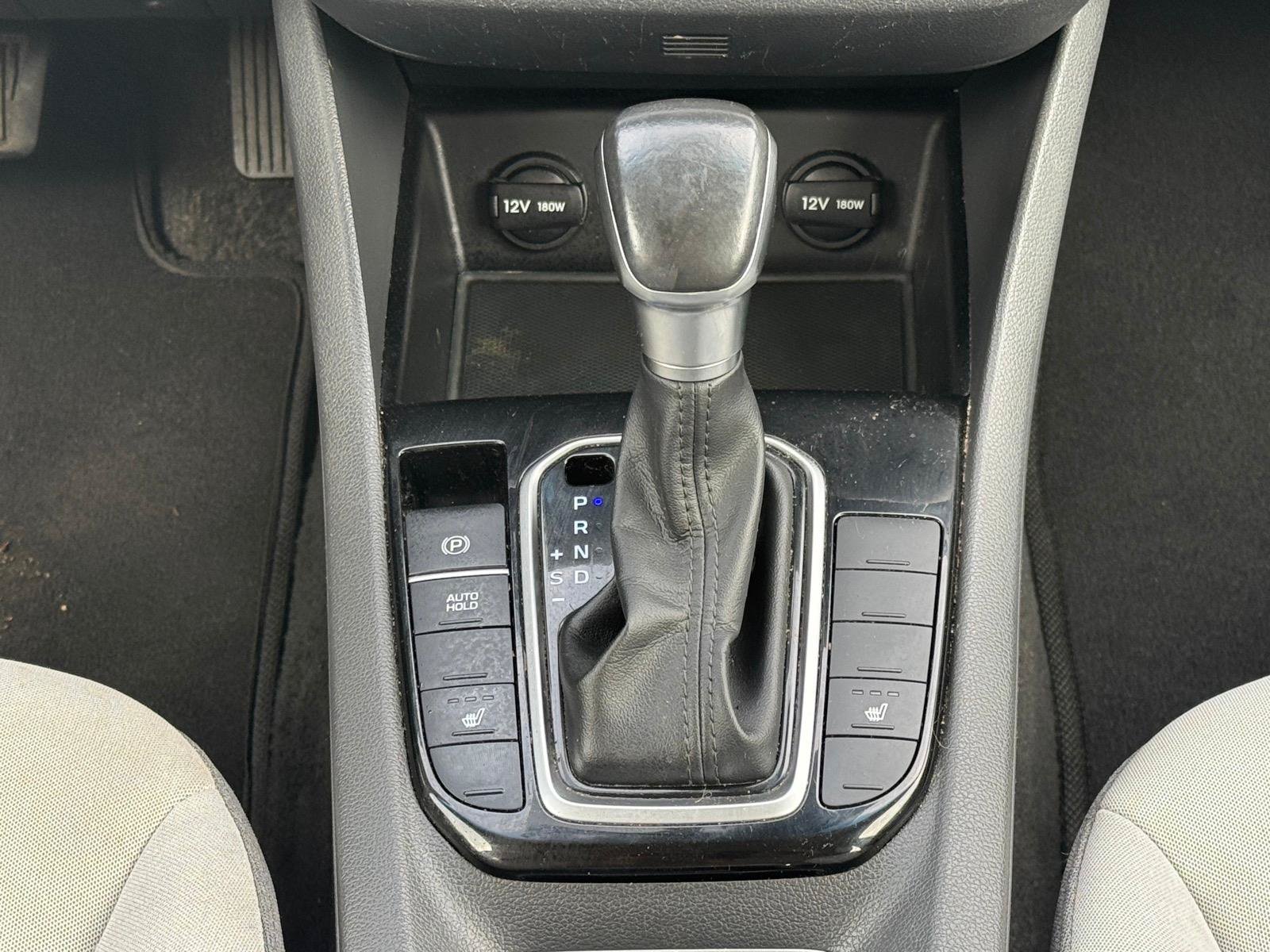 Used 2022 Hyundai Ioniq SE FWD image 12