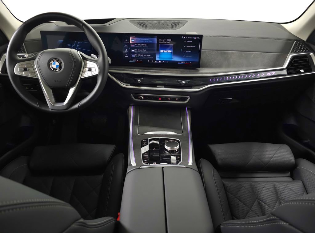 Used 2026 BMW X7 xDrive40i AWD/4WD image 15