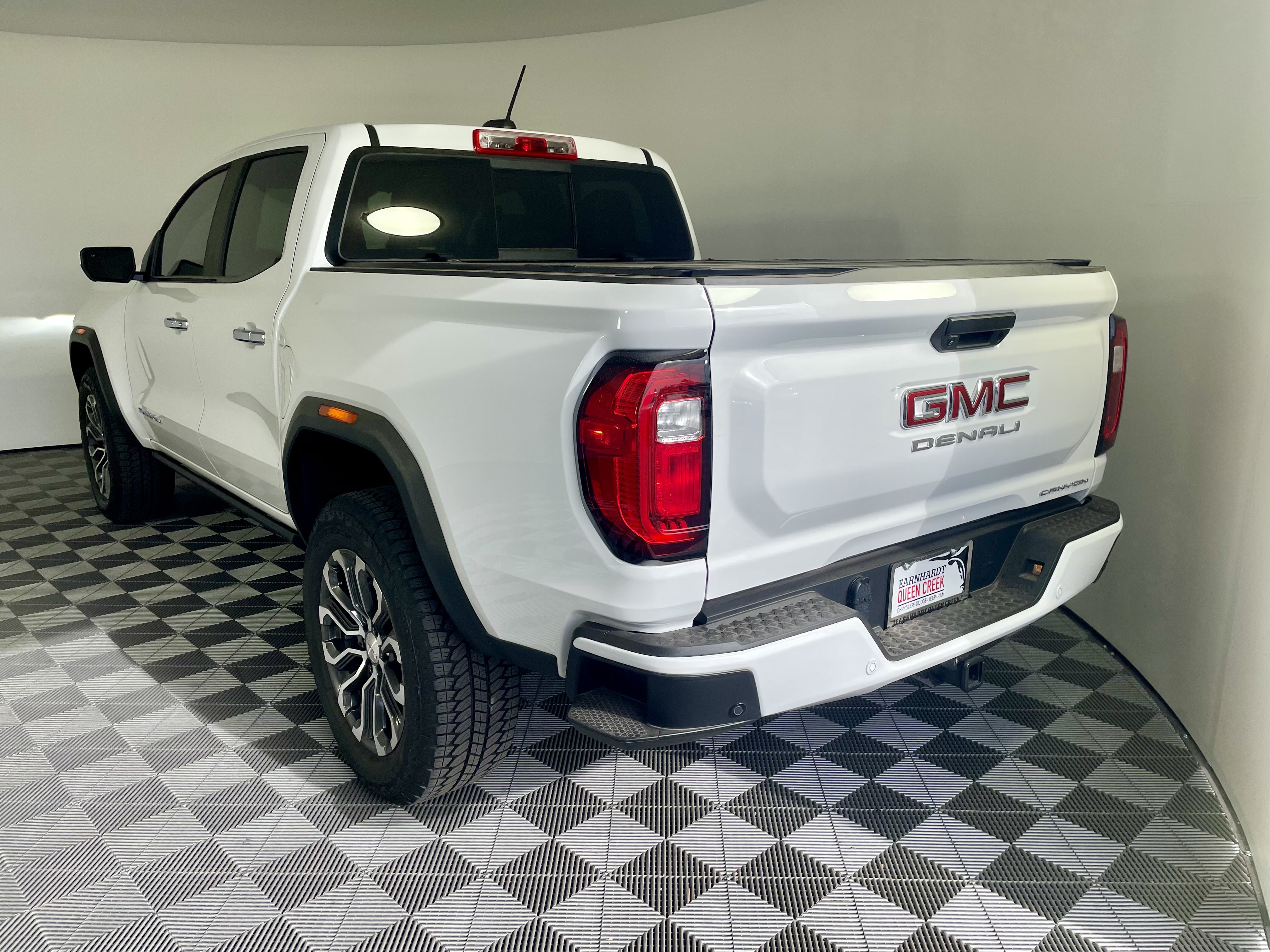 Used 2026 GMC Canyon Denali AWD/4WD image 3