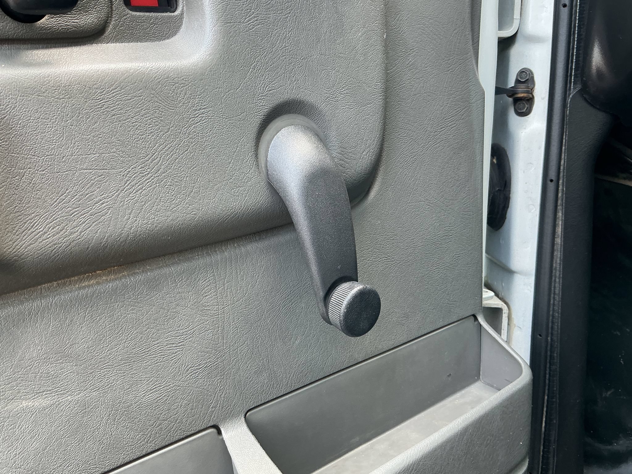 Used 2005 Chevrolet Express 3500 RWD image 10