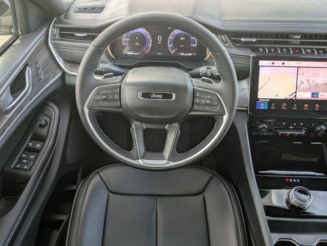 New 2025 Jeep Grand Cherokee Limited w/ Luxury Tech Group II image 33