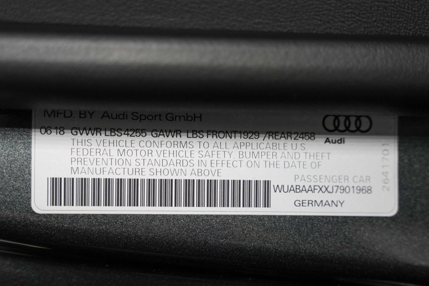 Used 2018 Audi R8 V10 w/ Premium Package RWD image 48
