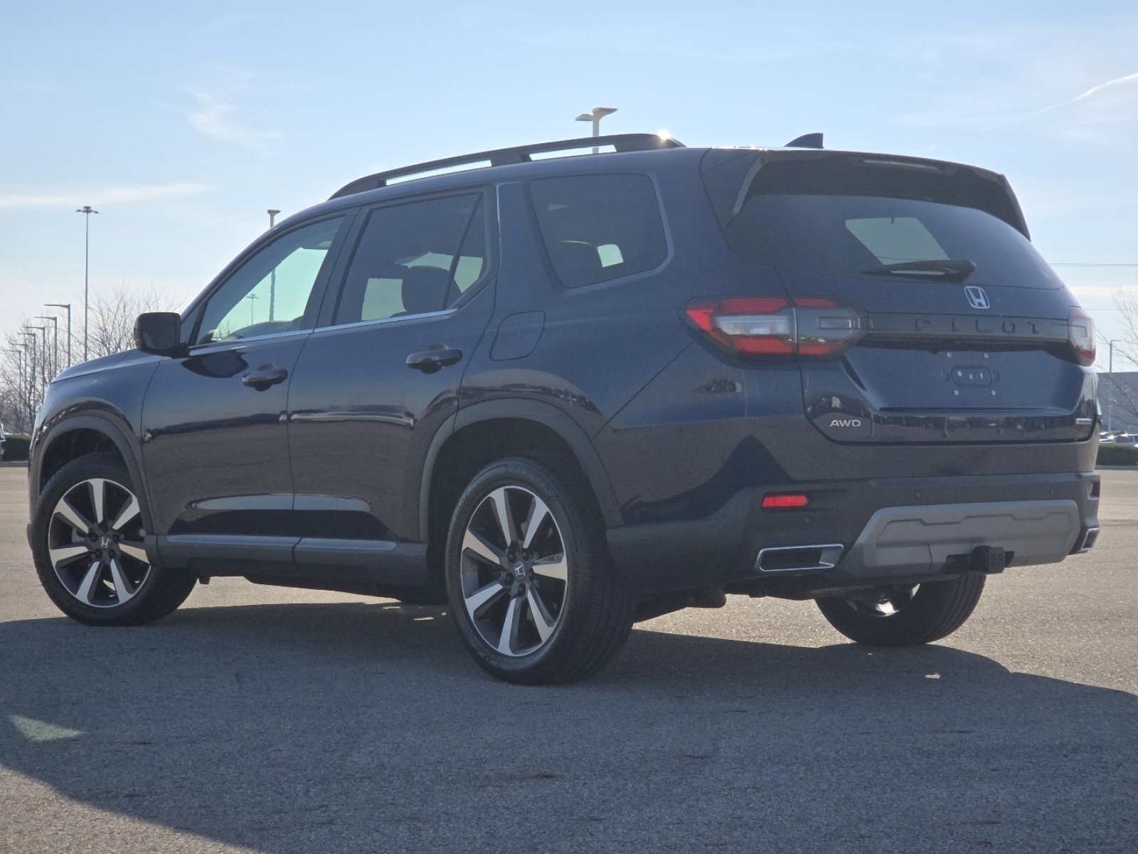 Used 2024 Honda Pilot Touring image 17