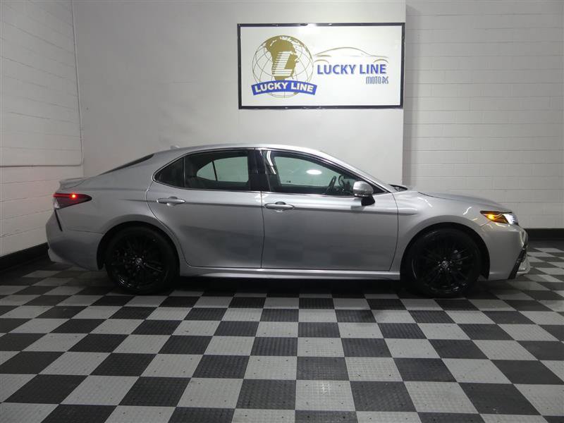 Used 2023 Toyota Camry XSE FWD image 6