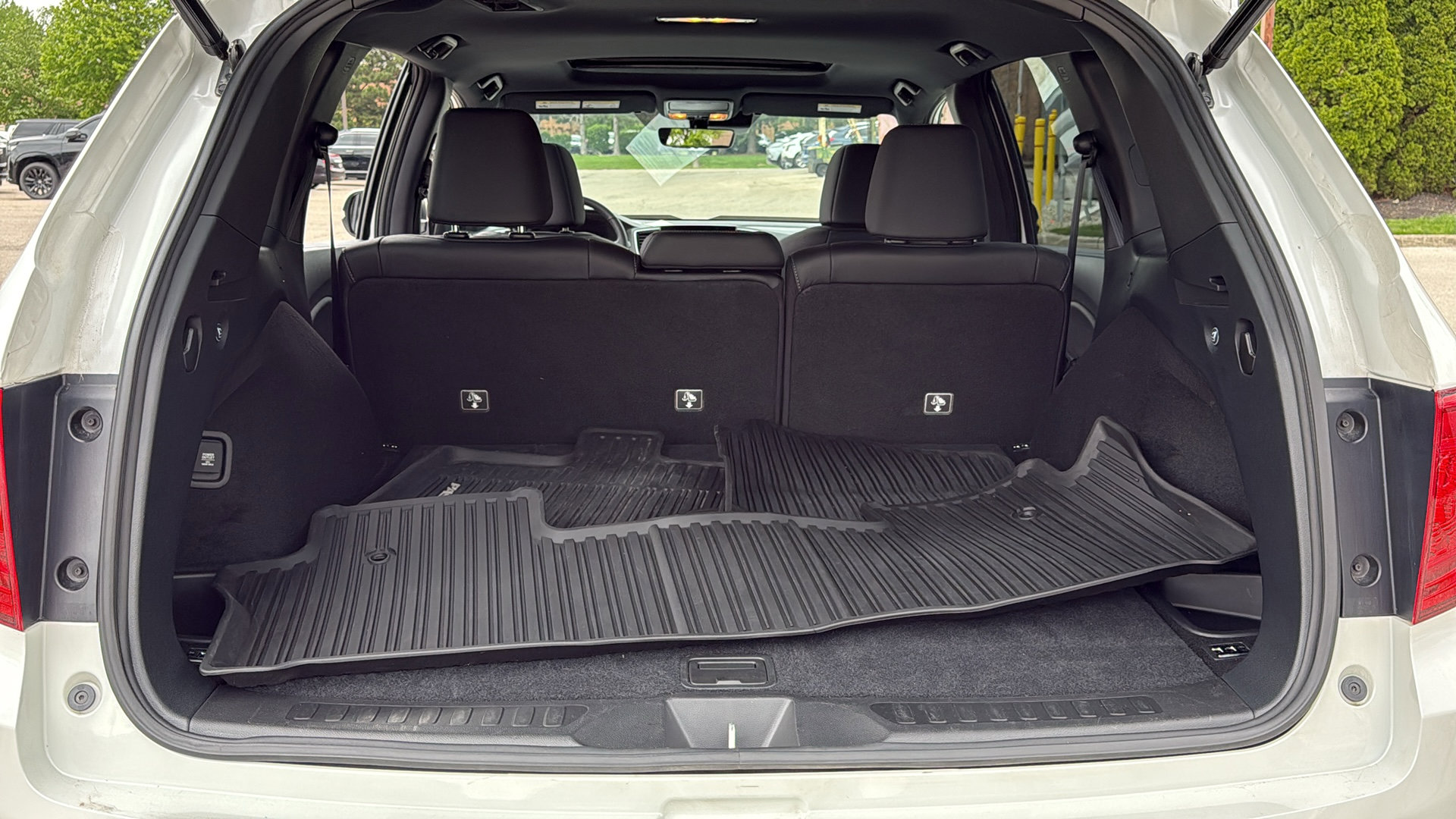 Used 2023 Honda Passport EX-L image 32