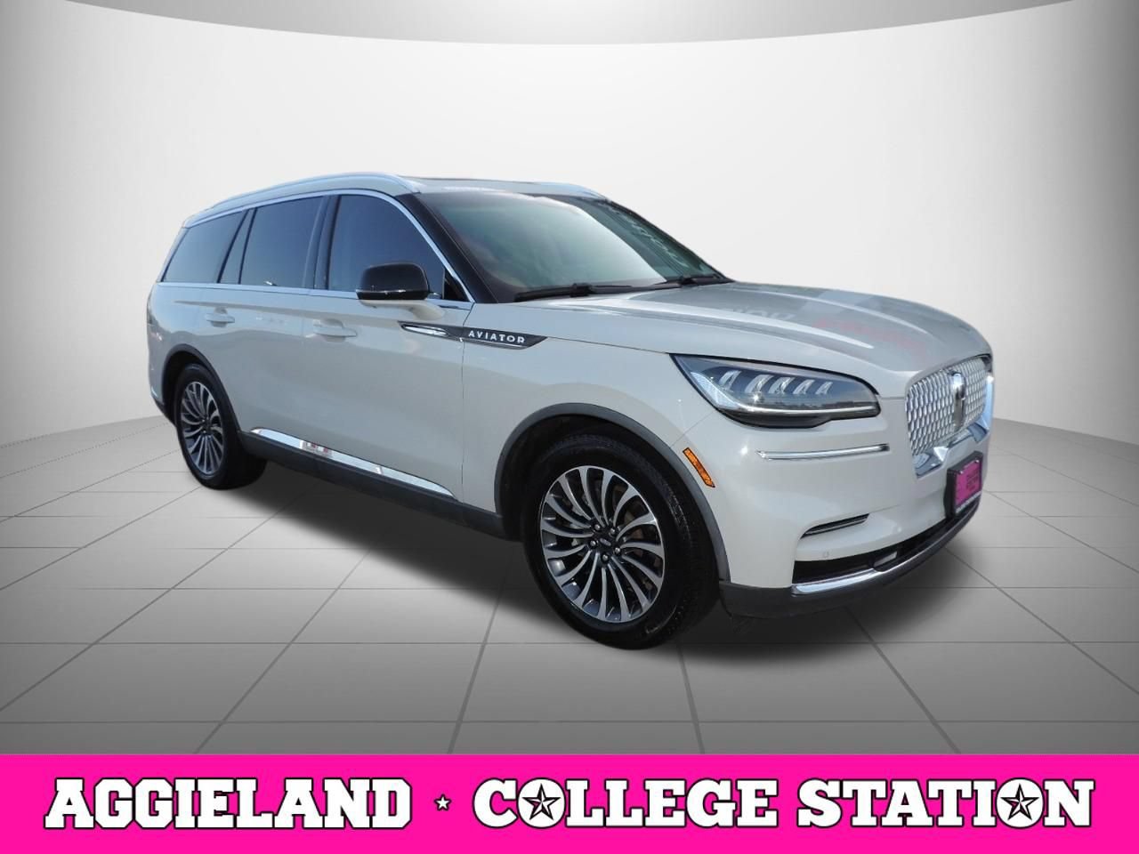 Used 2022 Lincoln Aviator Reserve w/ Elements Package Plus RWD image 3