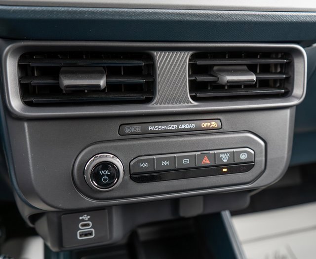 New 2025 Ford Maverick XL w/ 4K Tow Package image 18