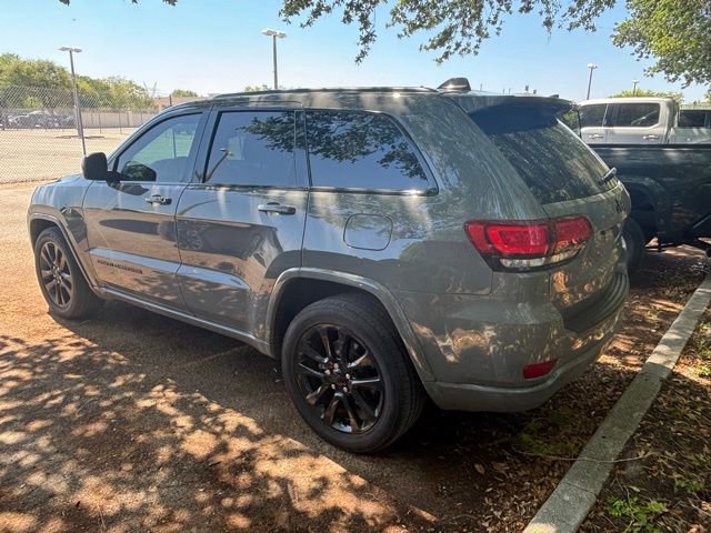Used 2019 Jeep Grand Cherokee Altitude RWD image 9