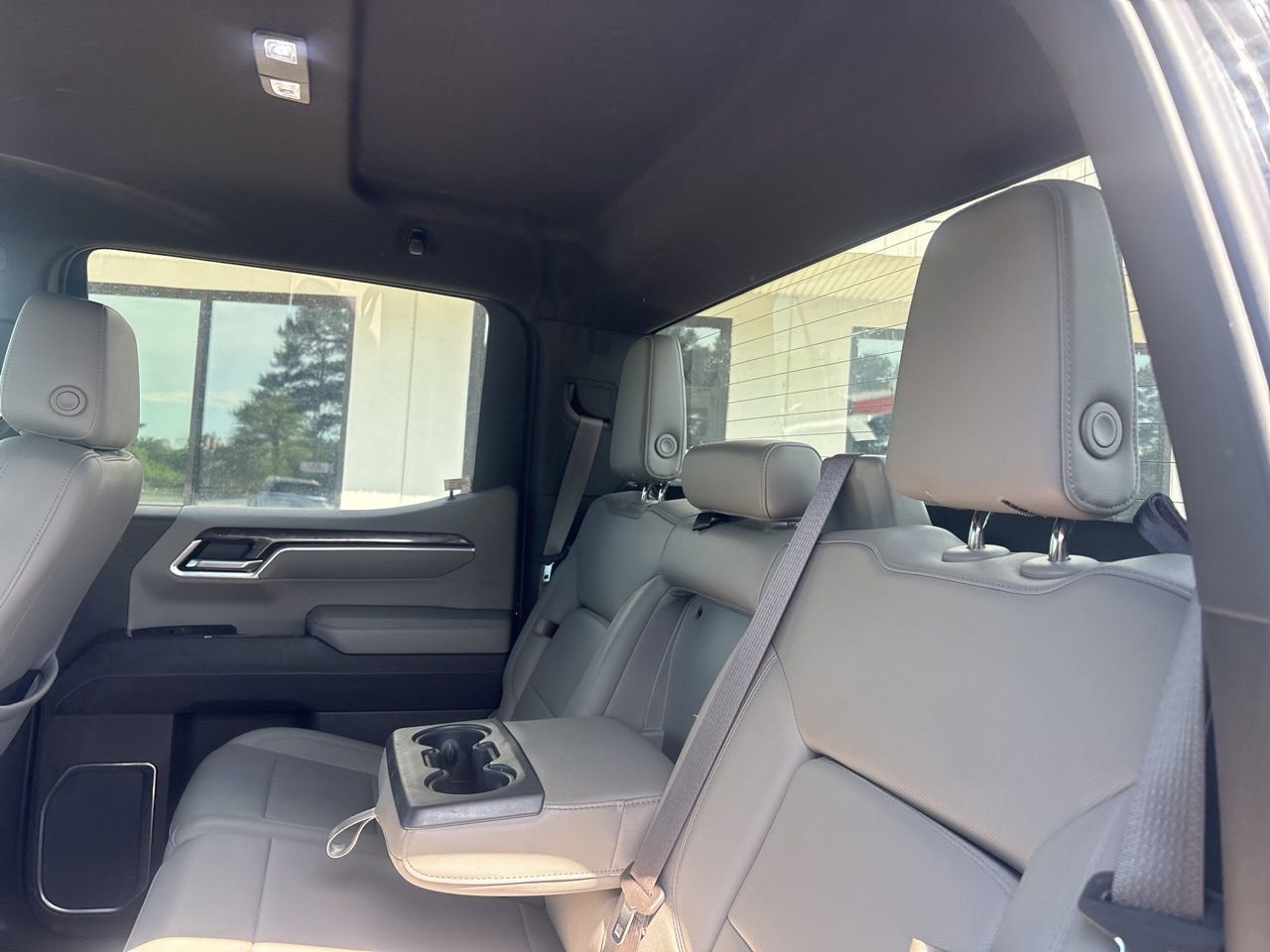 Used 2022 Chevrolet Silverado 1500 LTZ w/ Z71 Off-Road Package image 5