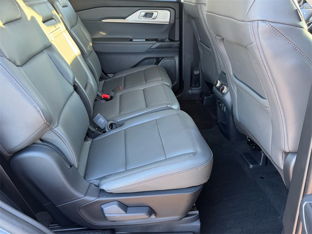 New 2025 Ford Explorer Active w/ Active Comfort Package image 14