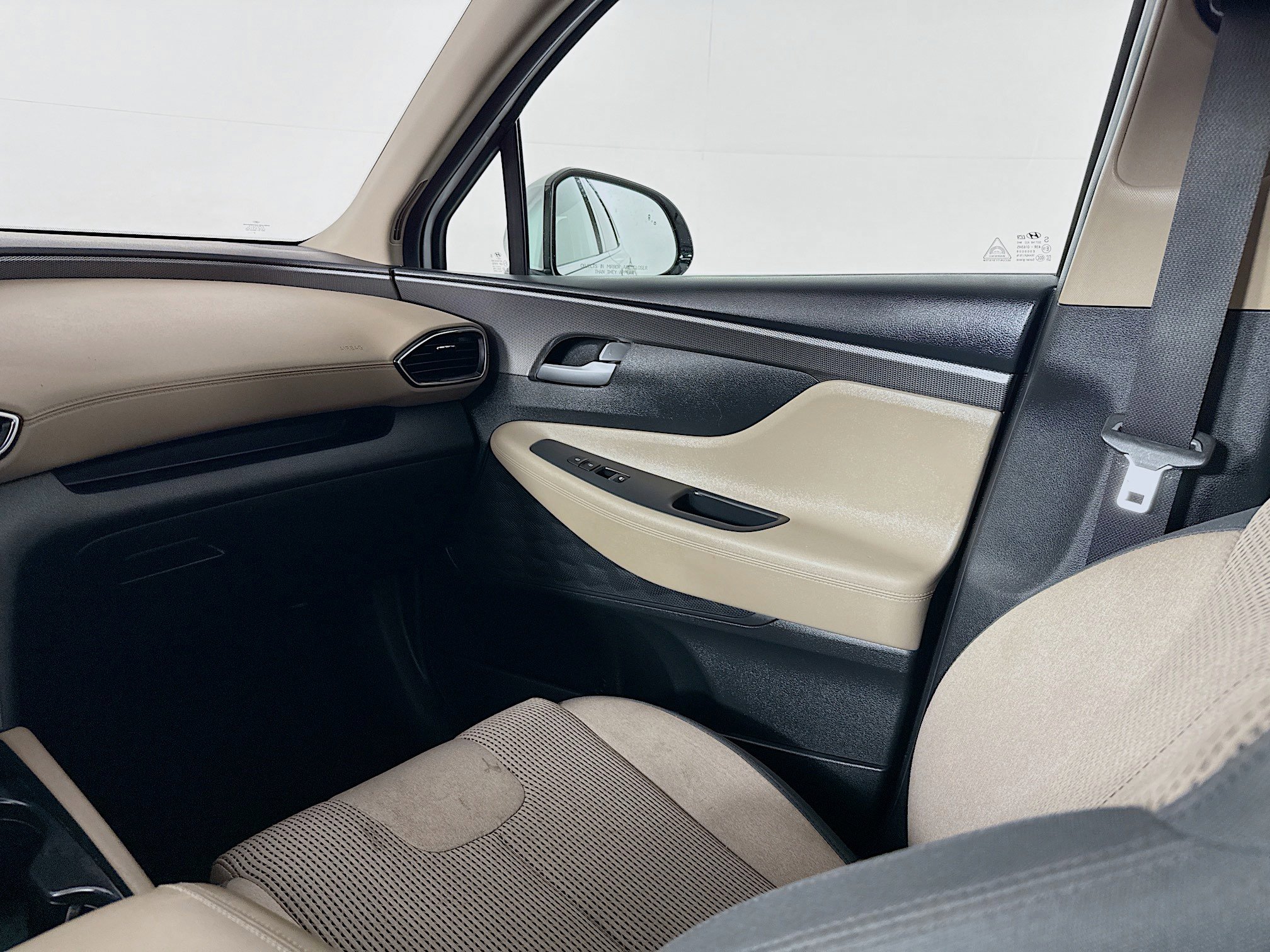 Used 2020 Hyundai Santa Fe SEL w/ Cargo Package image 27