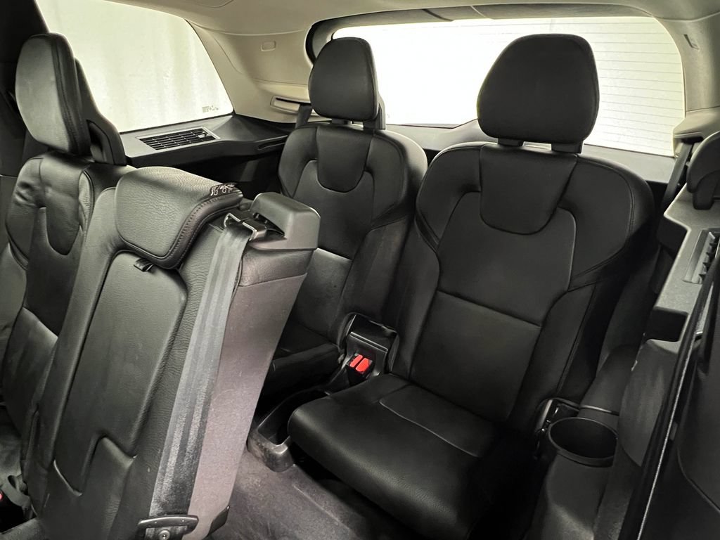 Used 2020 Volvo XC90 T6 Momentum AWD/4WD image 35