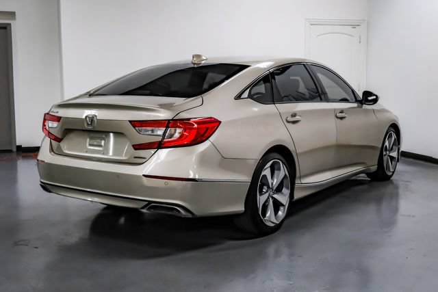 Used 2018 Honda Accord Touring image 12