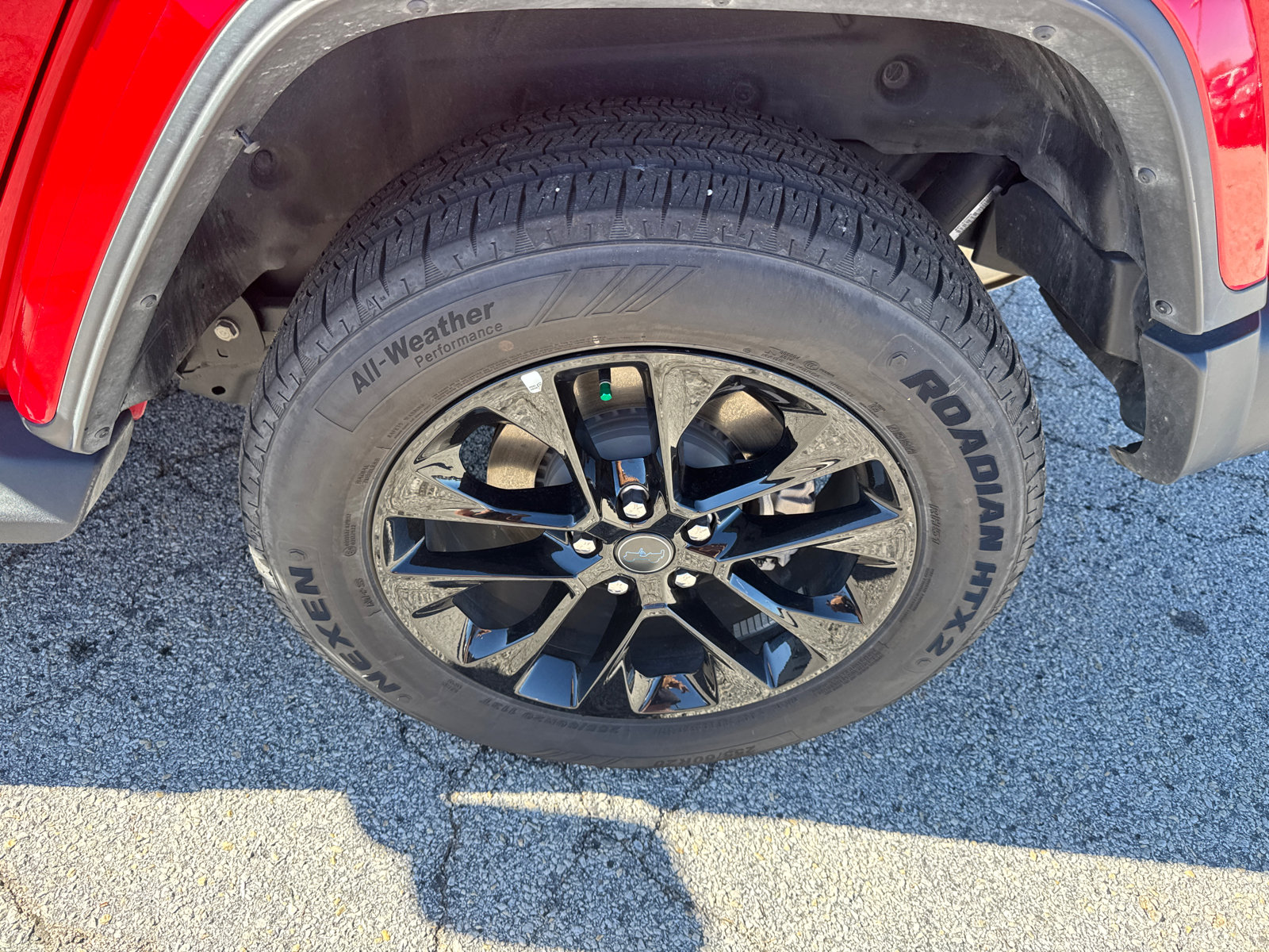 Used 2025 Jeep Wrangler Sahara image 19