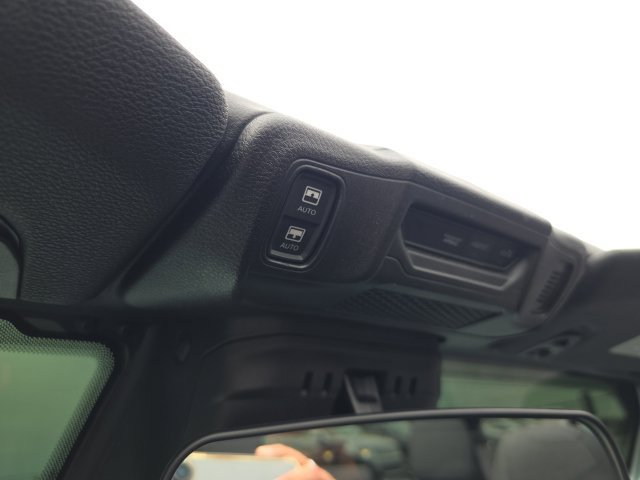 Used 2025 Jeep Wrangler Unlimited Sahara w/ Safety Group AWD/4WD image 25