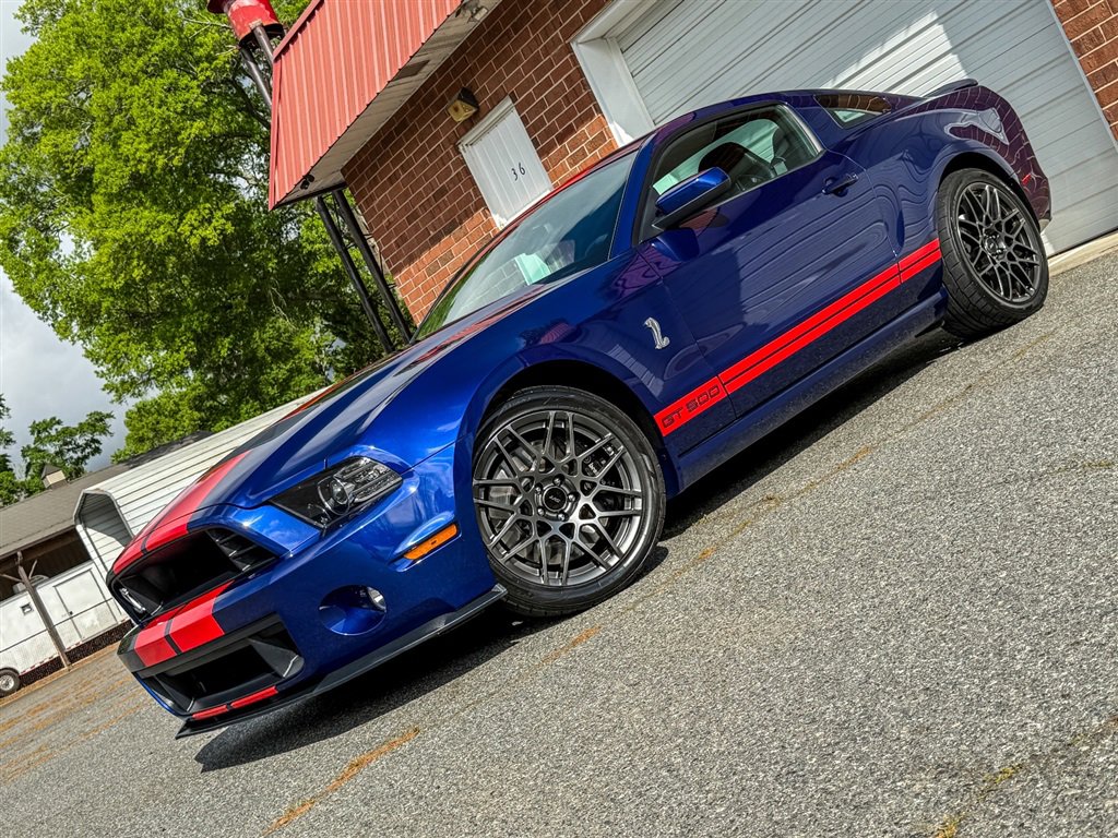Used 2014 Ford Mustang Shelby GT500 w/ Equipment Group 821A RWD image 3