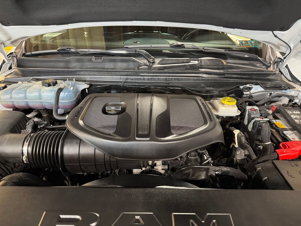 Used 2025 RAM 1500 Laramie w/ Sport Appearance Package AWD/4WD image 27