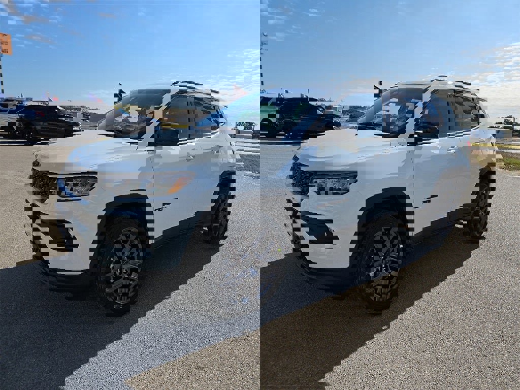 New 2026 Jeep Compass Latitude image 1