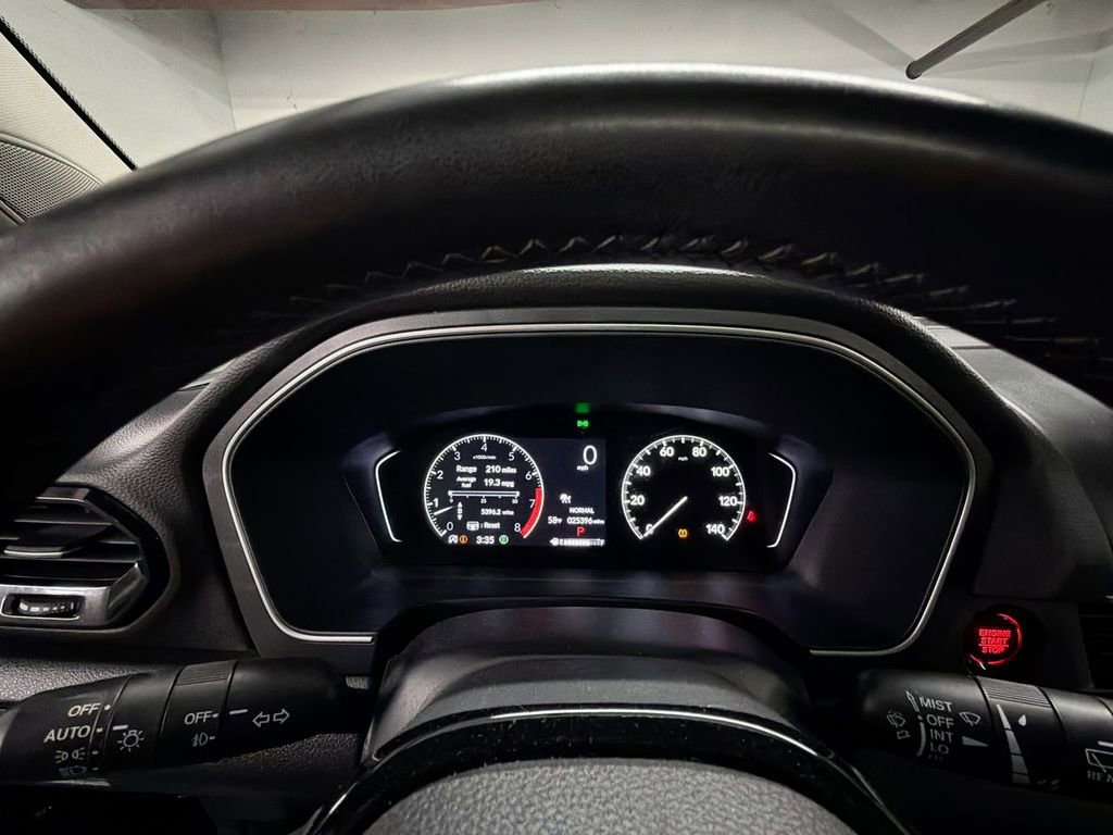 Used 2023 Honda Pilot Touring image 11