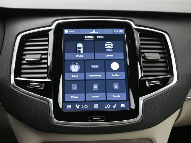 Used 2023 Volvo XC90 B6 Plus AWD/4WD image 16