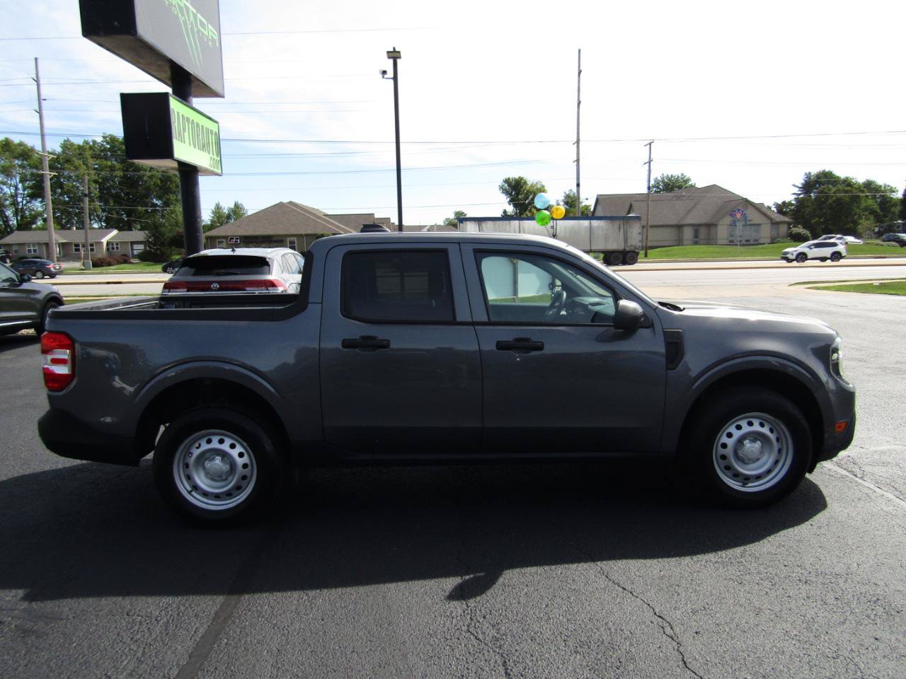 Used 2025 Ford Maverick XL w/ Equipment Group 102A AWD/4WD image 9