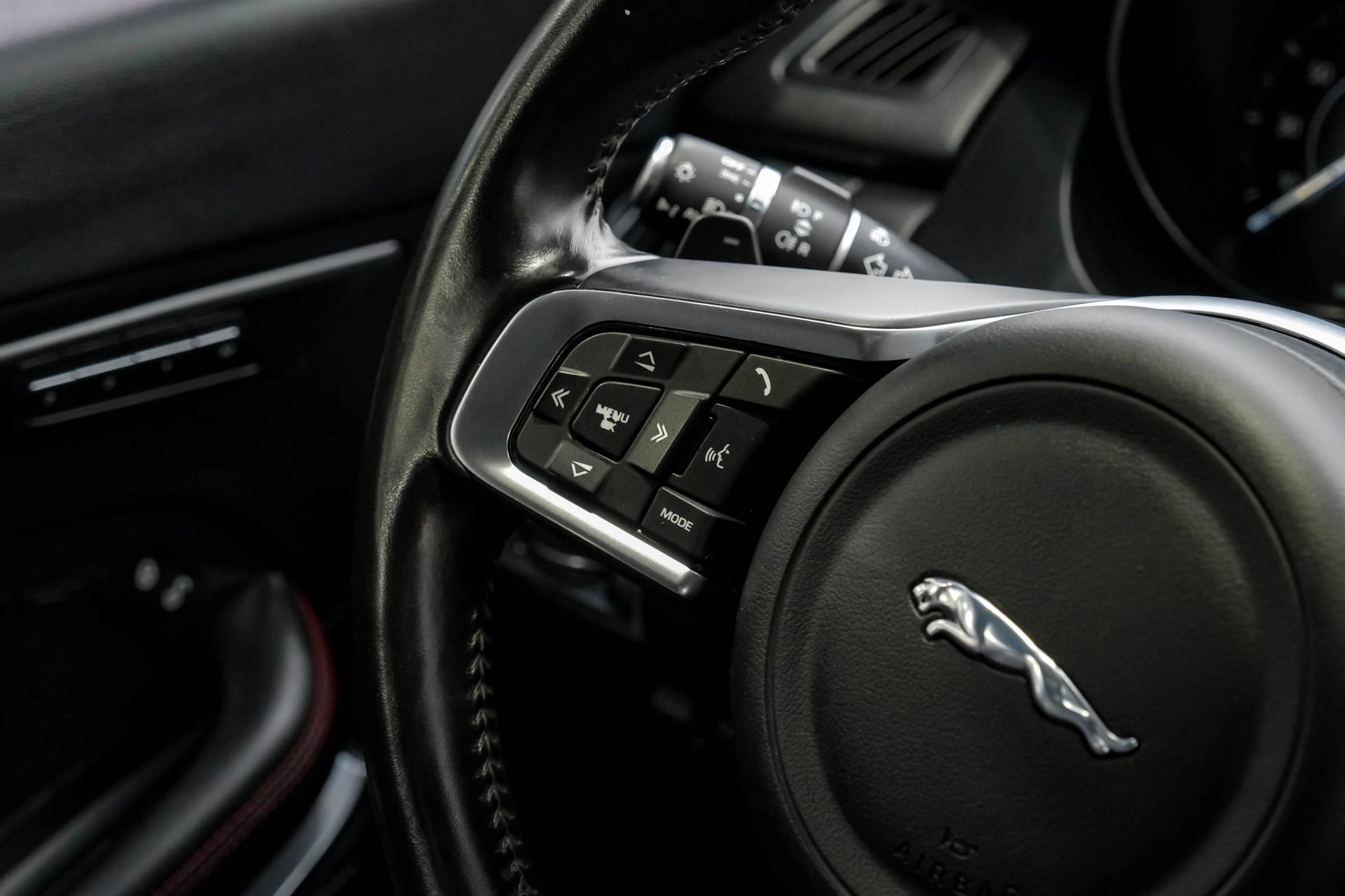 Used 2018 Jaguar E-PACE First Edition image 25