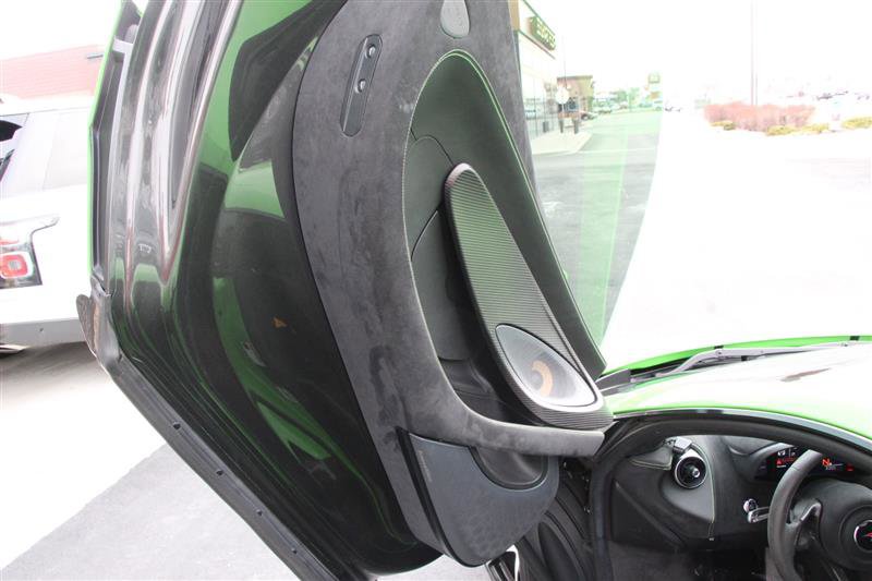 Used 2016 McLaren 570S Coupe image 22