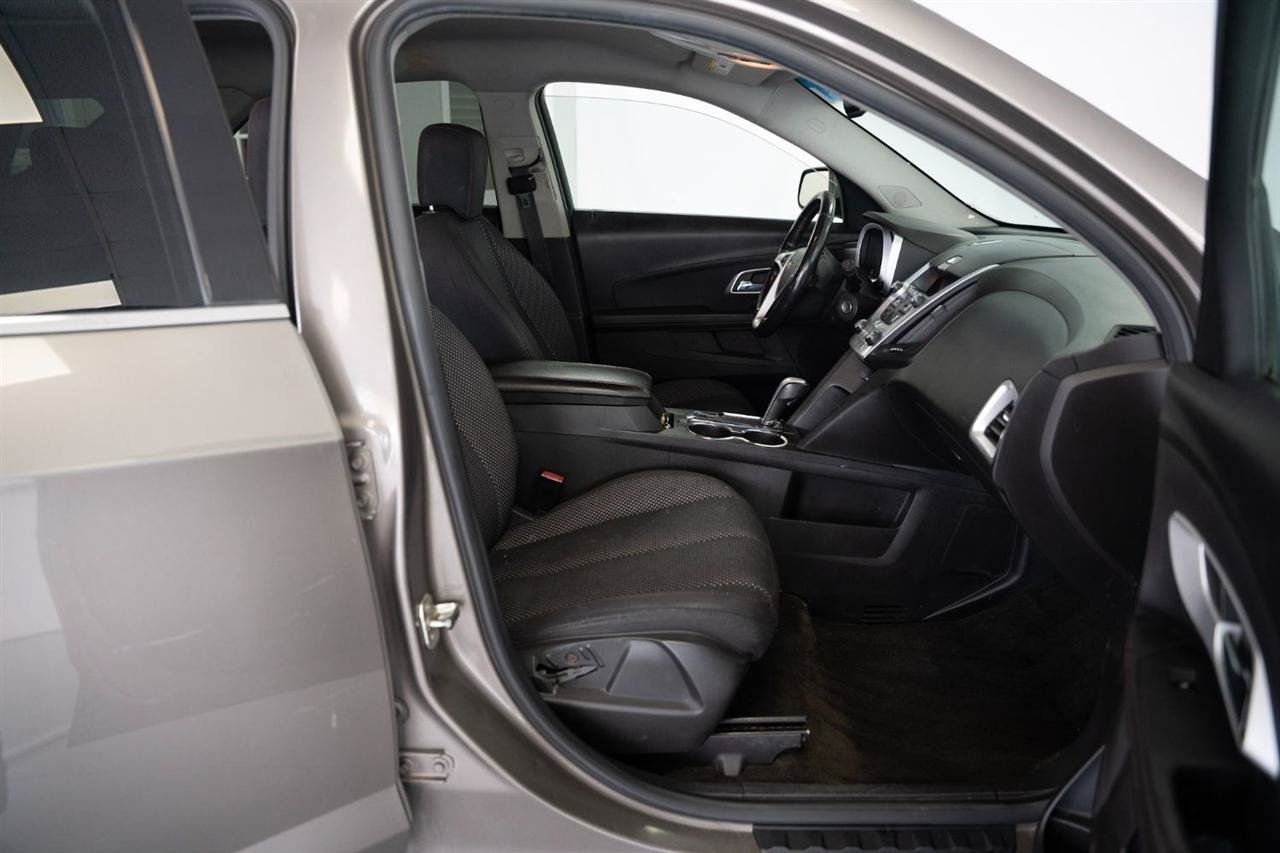 Used 2011 Chevrolet Equinox LT w/ Driver Convenience Package AWD/4WD image 17
