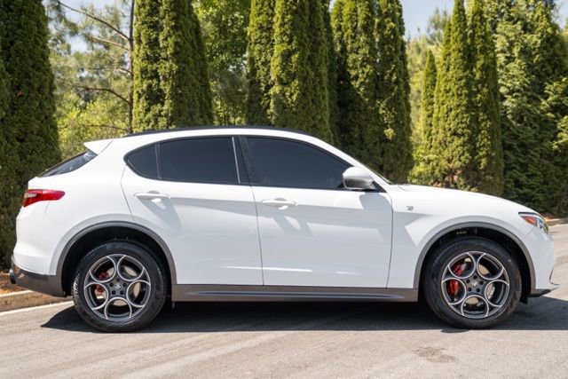 Used 2023 Alfa Romeo Stelvio Ti w/ Active Assist Plus Package AWD/4WD image 12