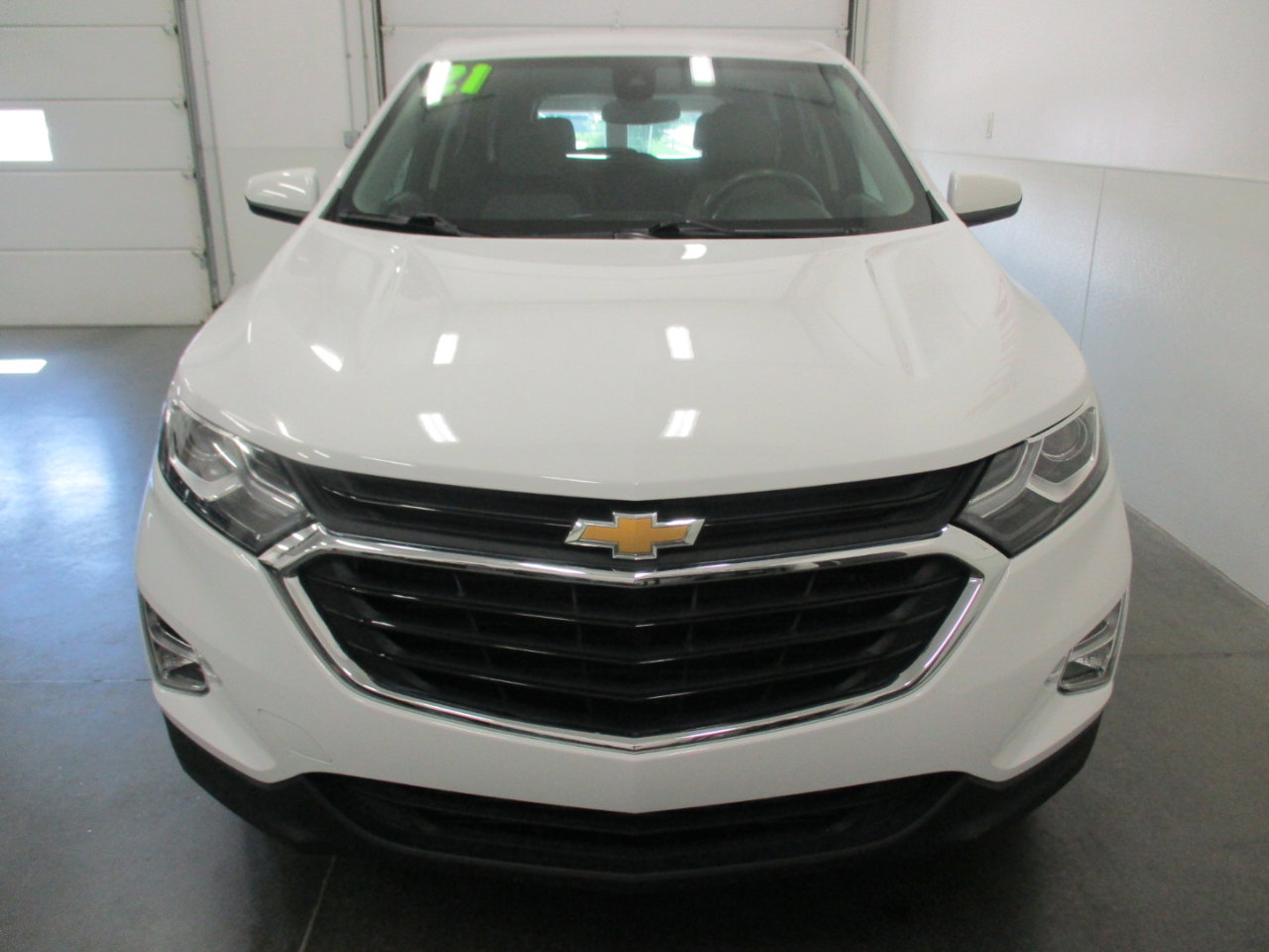 Used 2021 Chevrolet Equinox LT w/ Driver Convenience Package image 8