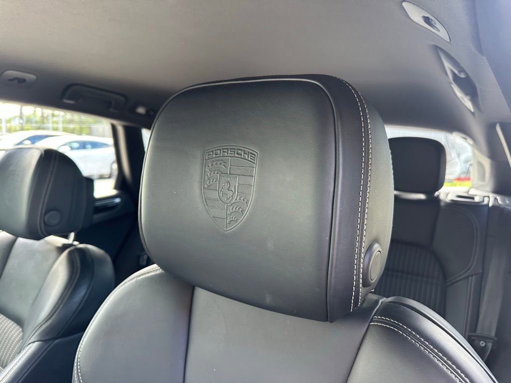 Certified 2023 Porsche Macan Turbo AWD/4WD image 23