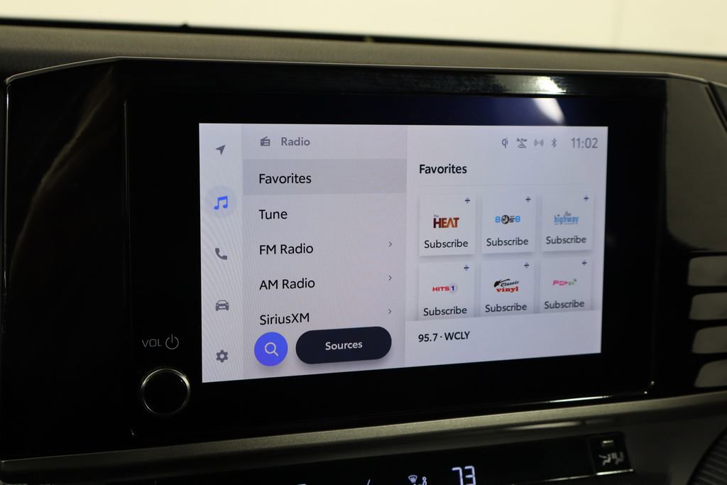 Used 2025 Toyota Camry SE FWD image 29