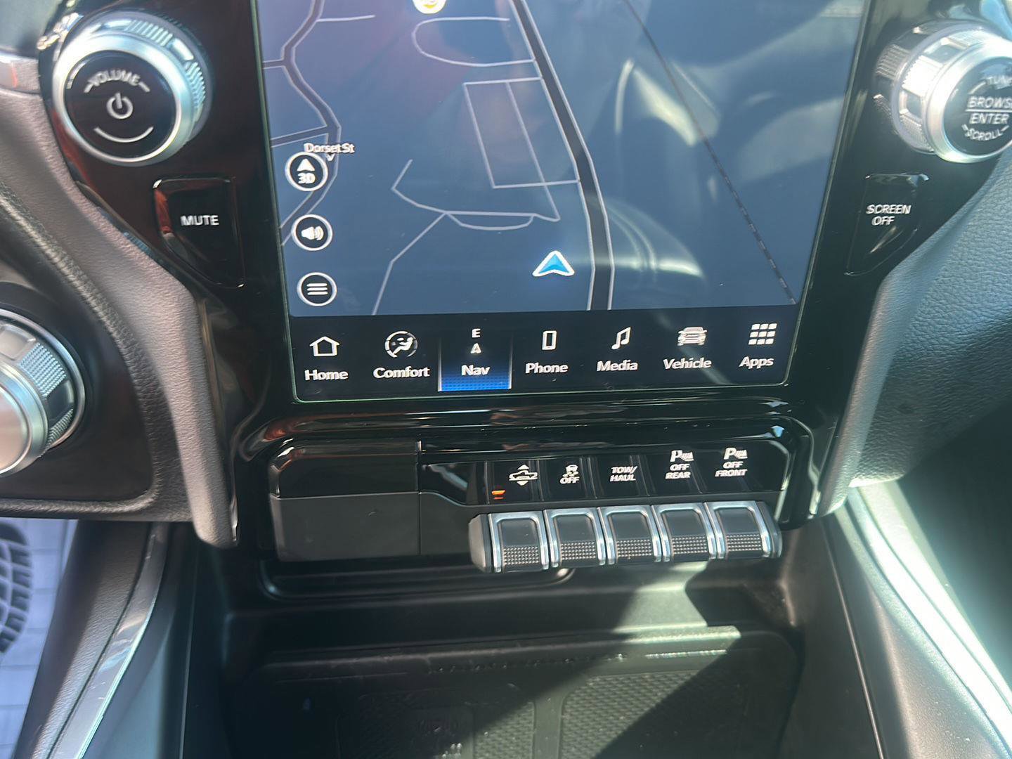 Used 2023 RAM 1500 Laramie image 24