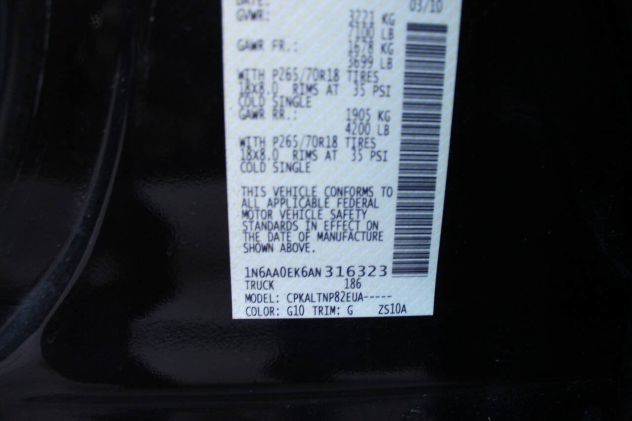Used 2010 Nissan Titan SE RWD image 16
