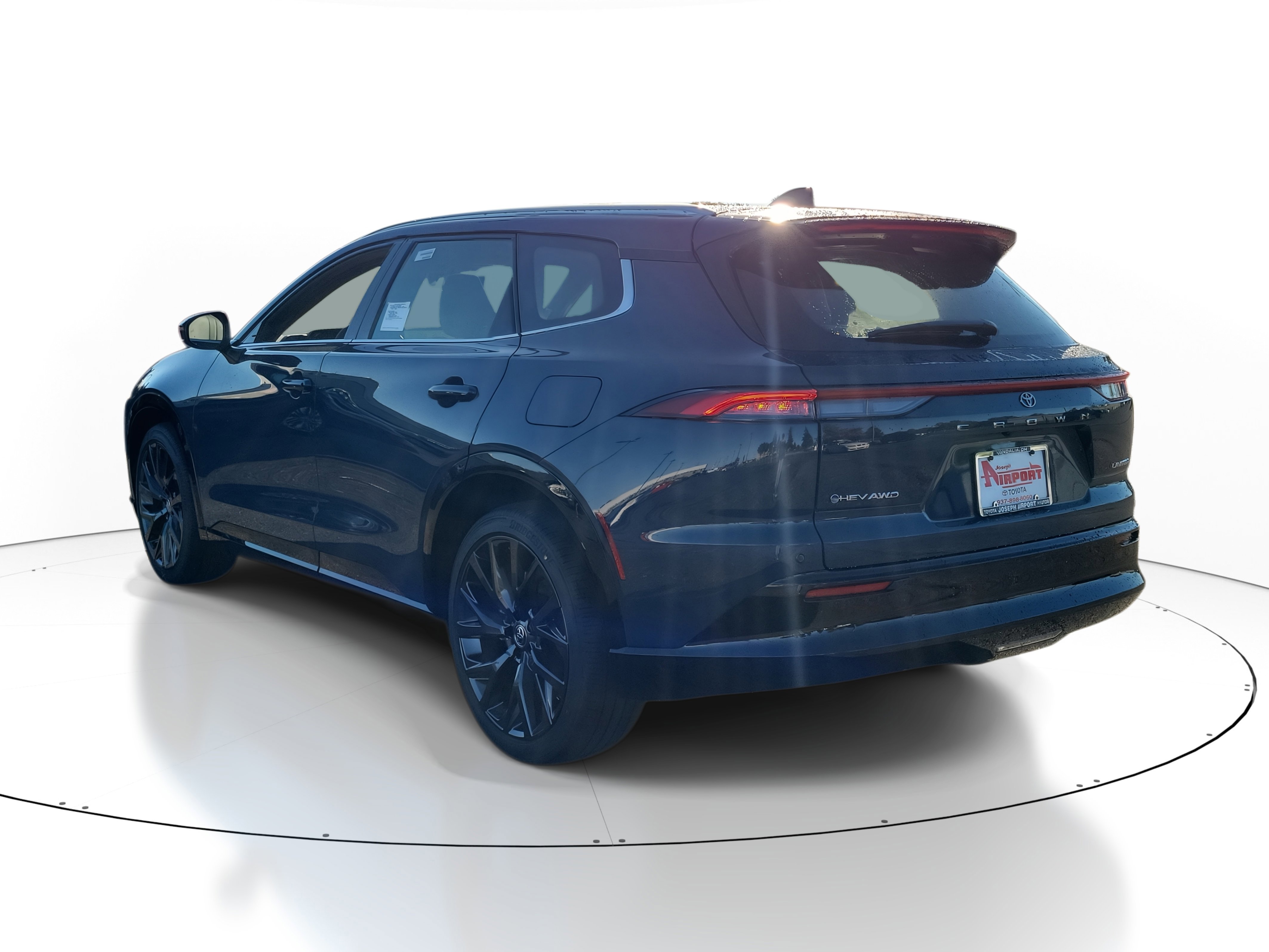 New 2025 Toyota Crown Signia w/ Advanced Technology Package image 3