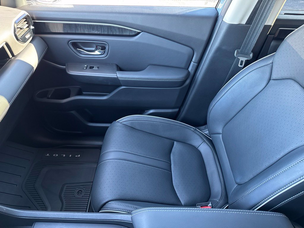 Used 2024 Honda Pilot Elite image 23