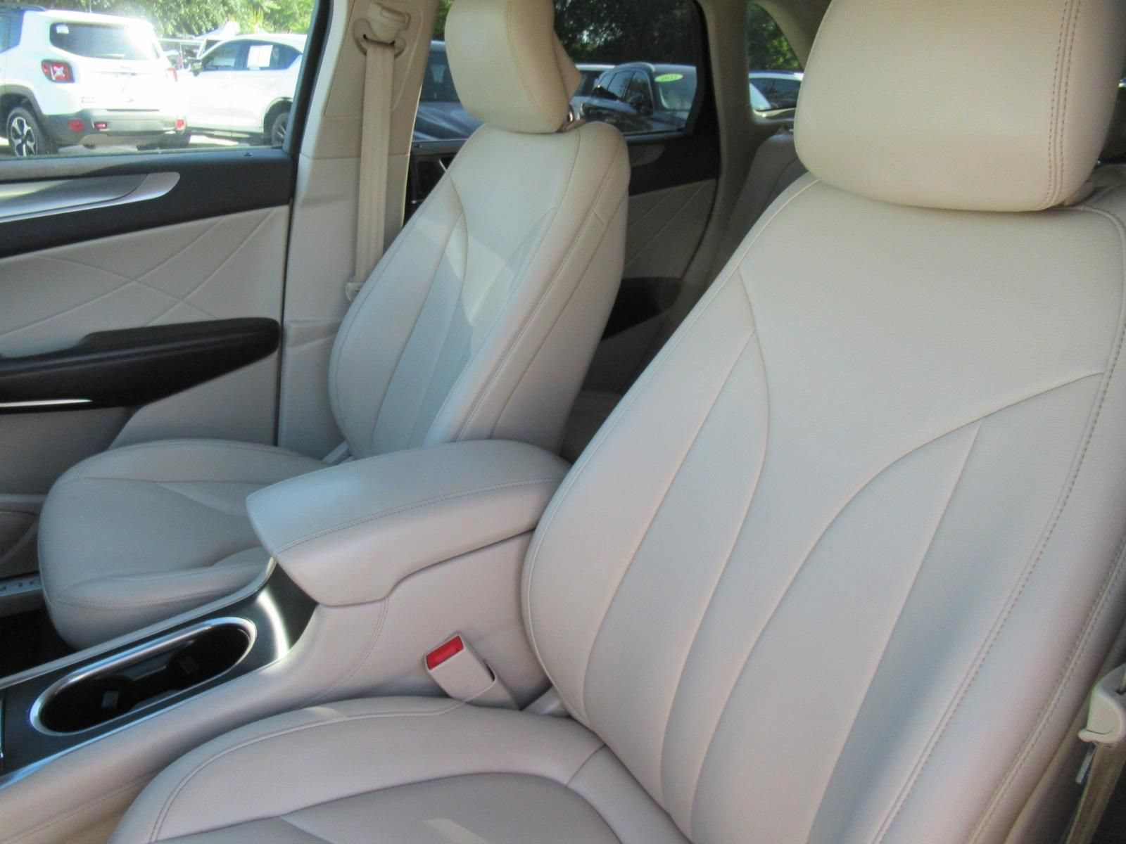 Used 2019 Lincoln MKC Premiere FWD image 20