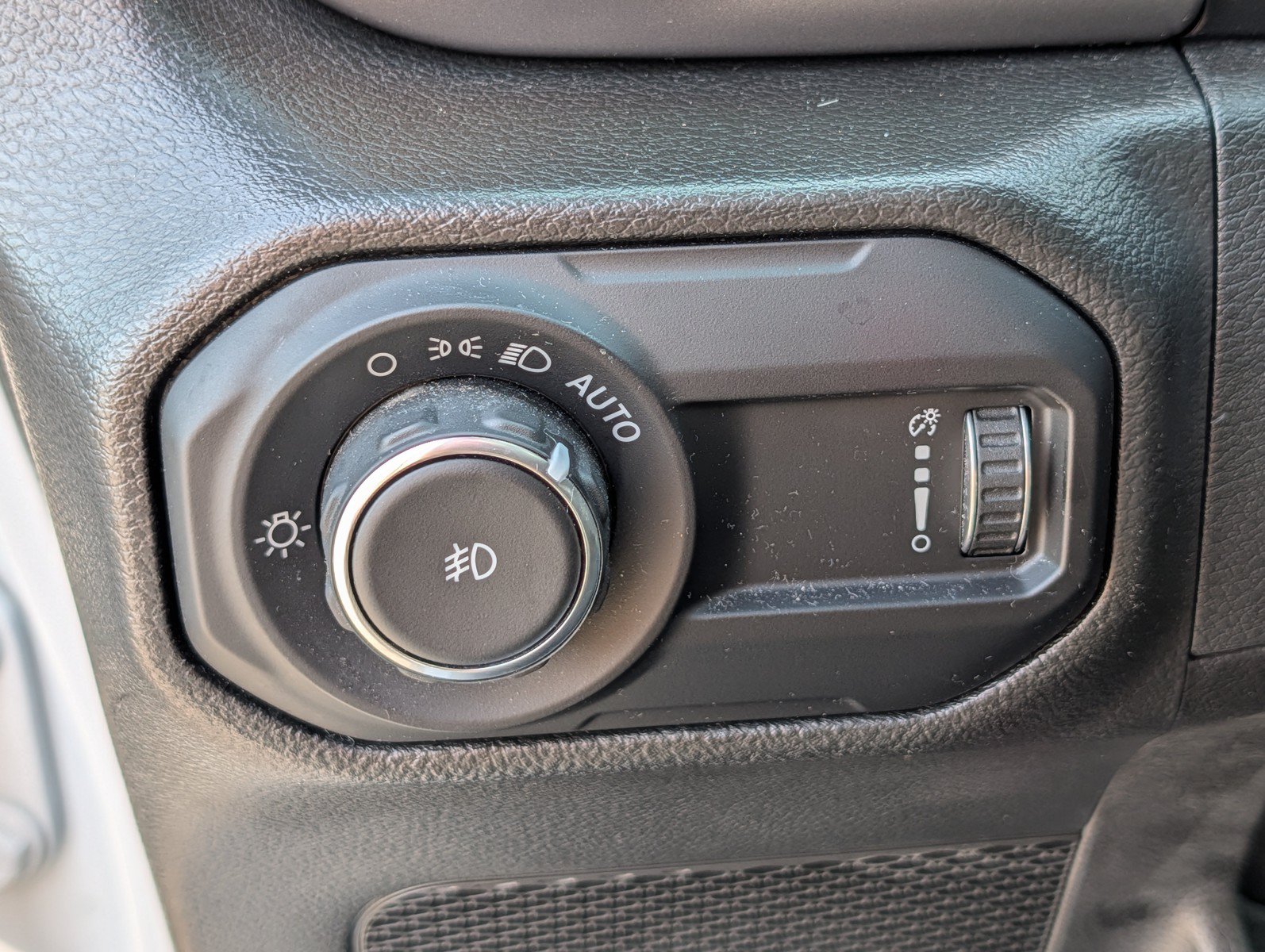 Used 2023 Jeep Wrangler Unlimited Sport AWD/4WD image 14