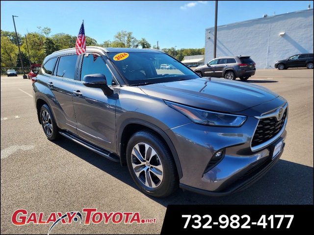 Used 2024 Toyota Highlander XLE