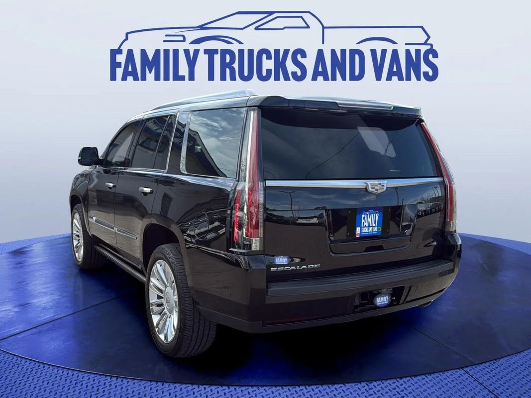 Used 2017 Cadillac Escalade Platinum AWD/4WD image 3
