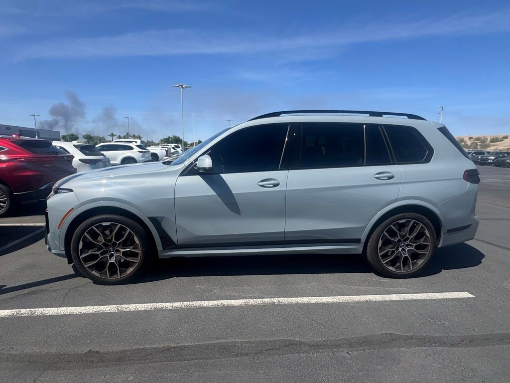 Used 2026 BMW X7 xDrive40i w/ M Sport Package AWD/4WD image 10